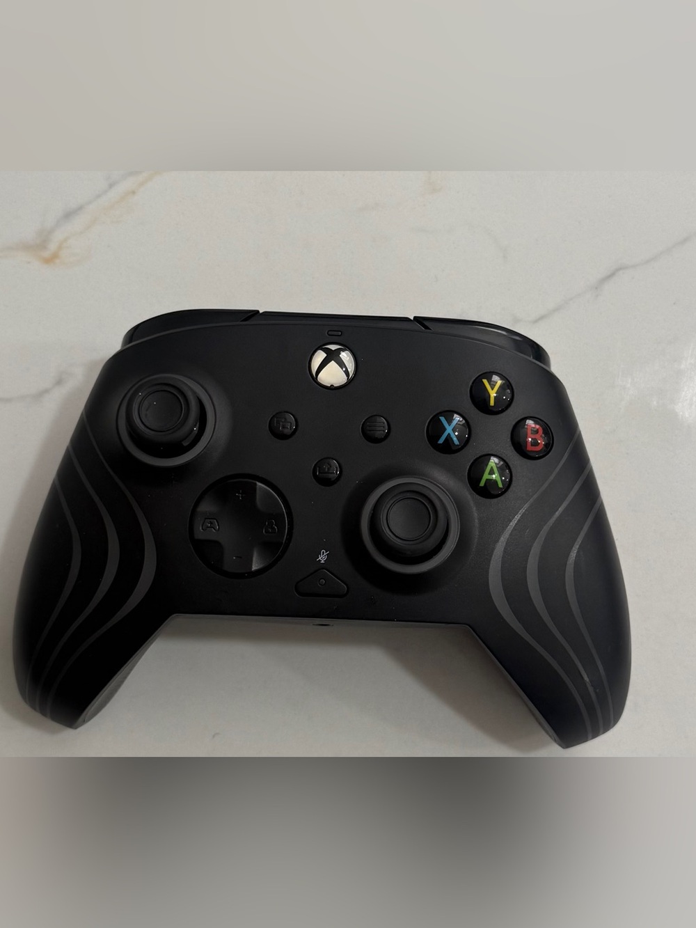 PDP Afterglow Wave Wired Controller for Xbox – Black – Model 049-024